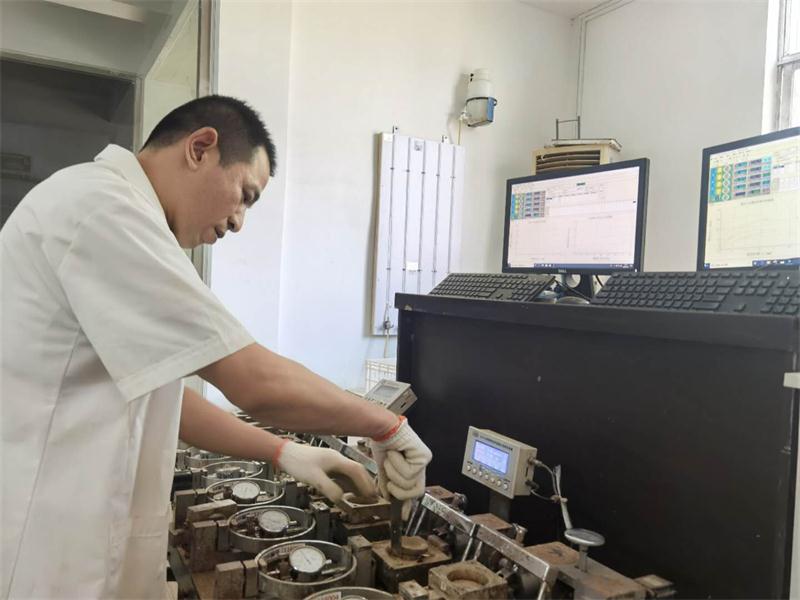 公司同002A：土工試驗(yàn)甲級(jí)，可以承擔(dān)甲級(jí)及以下工程勘察資格所能承擔(dān)工程勘察項(xiàng)目的土工試驗(yàn)任務(wù)； 聯(lián)系人：任玲，電話：18653883892(圖2)